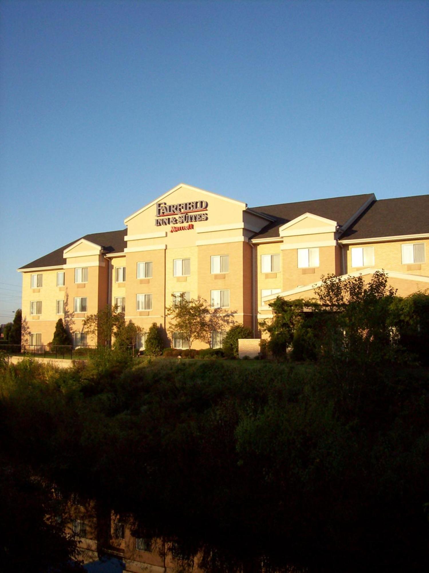 Fairfield Inn & Suites Indianapolis East Exterior photo
